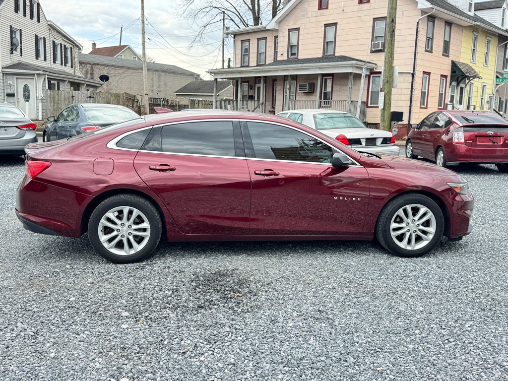 2016 Chevrolet Malibu Image 8