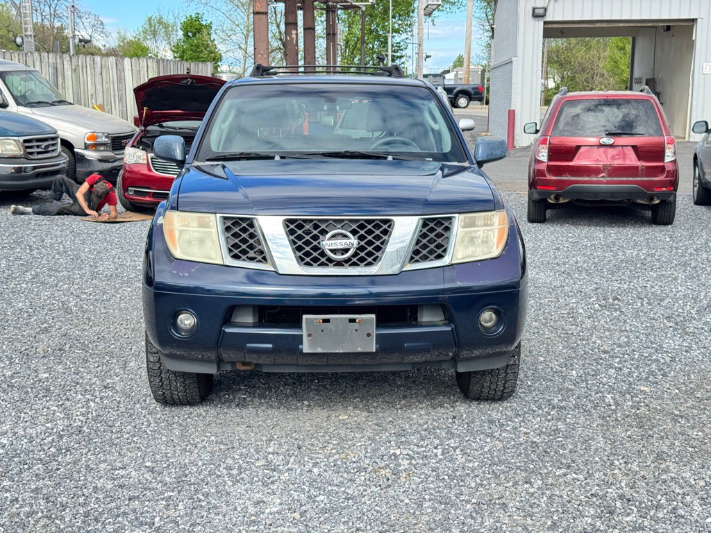 2006 Nissan Pathfinder Image 2