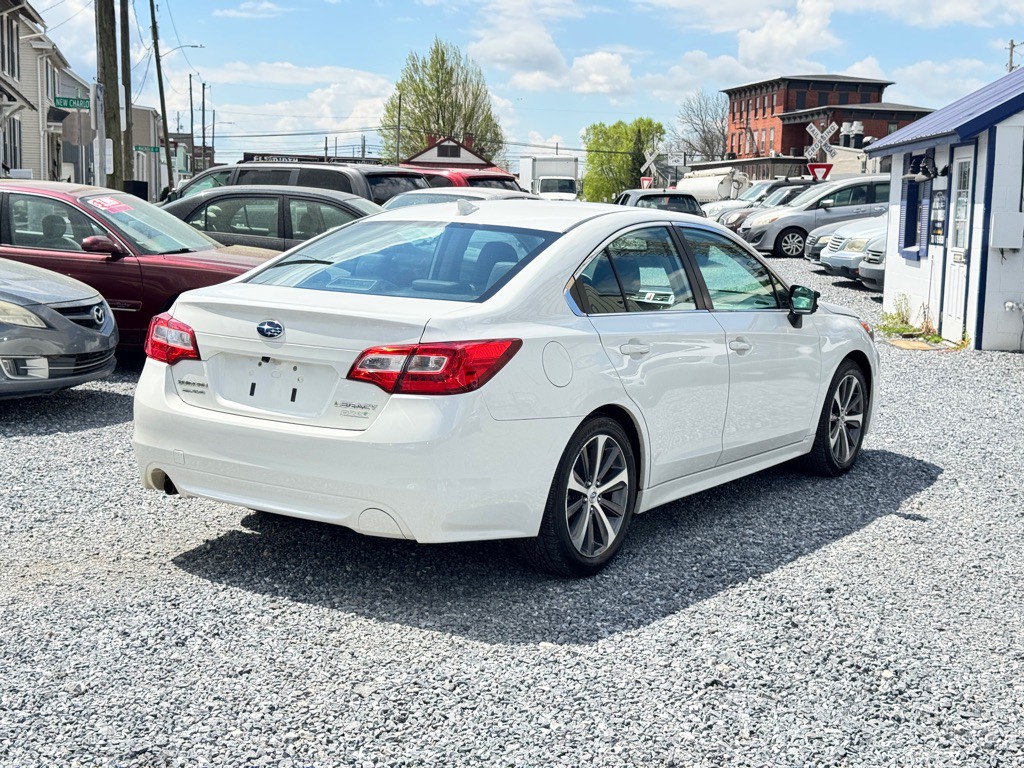 2016 Subaru Legacy Image 5