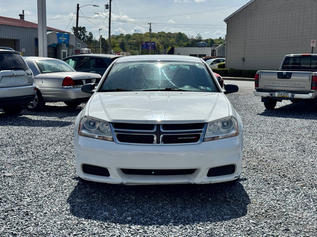 2013 Dodge Avenger Image 2