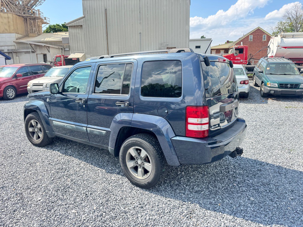 2008 Jeep Liberty Image 7