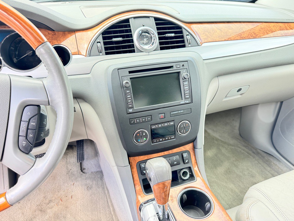 2012 Buick Enclave Image 12