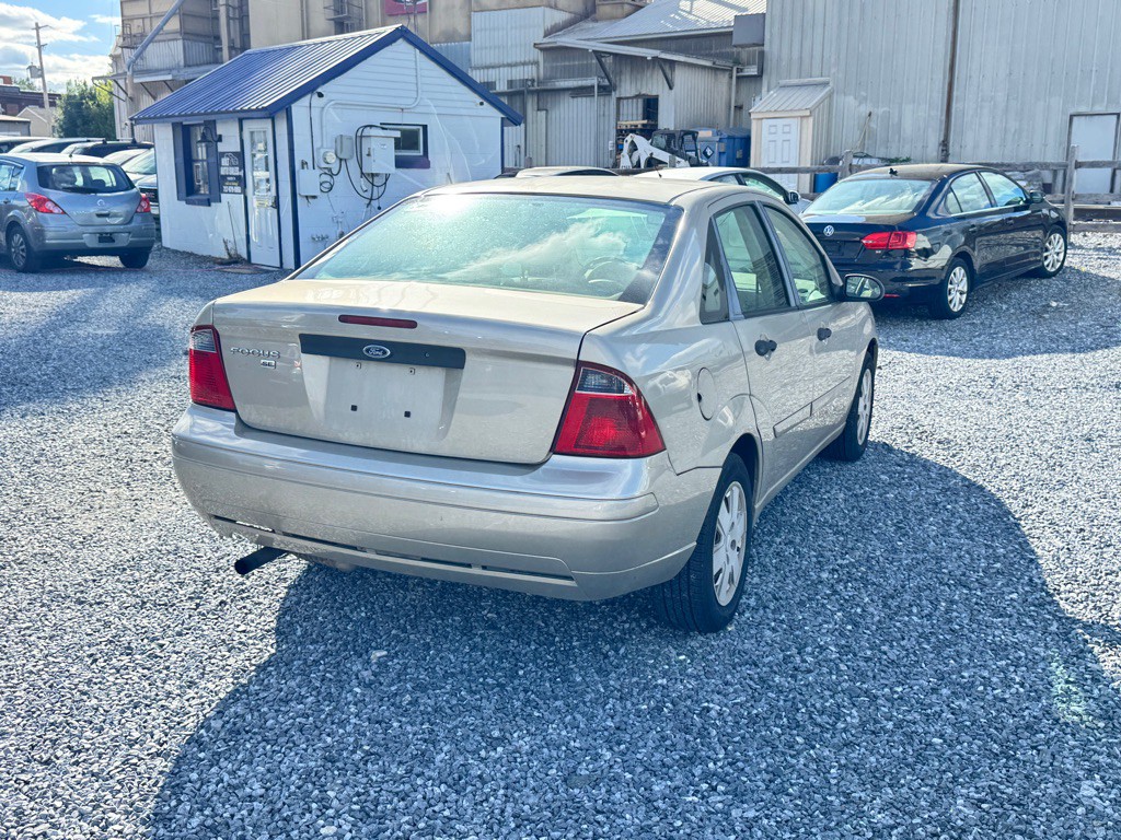 2007 Ford Focus Image 4