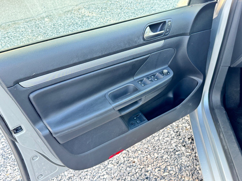 2009 Volkswagen Jetta Image 10