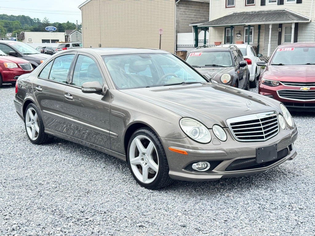 2009 Mercedes-Benz E-Class Image 3