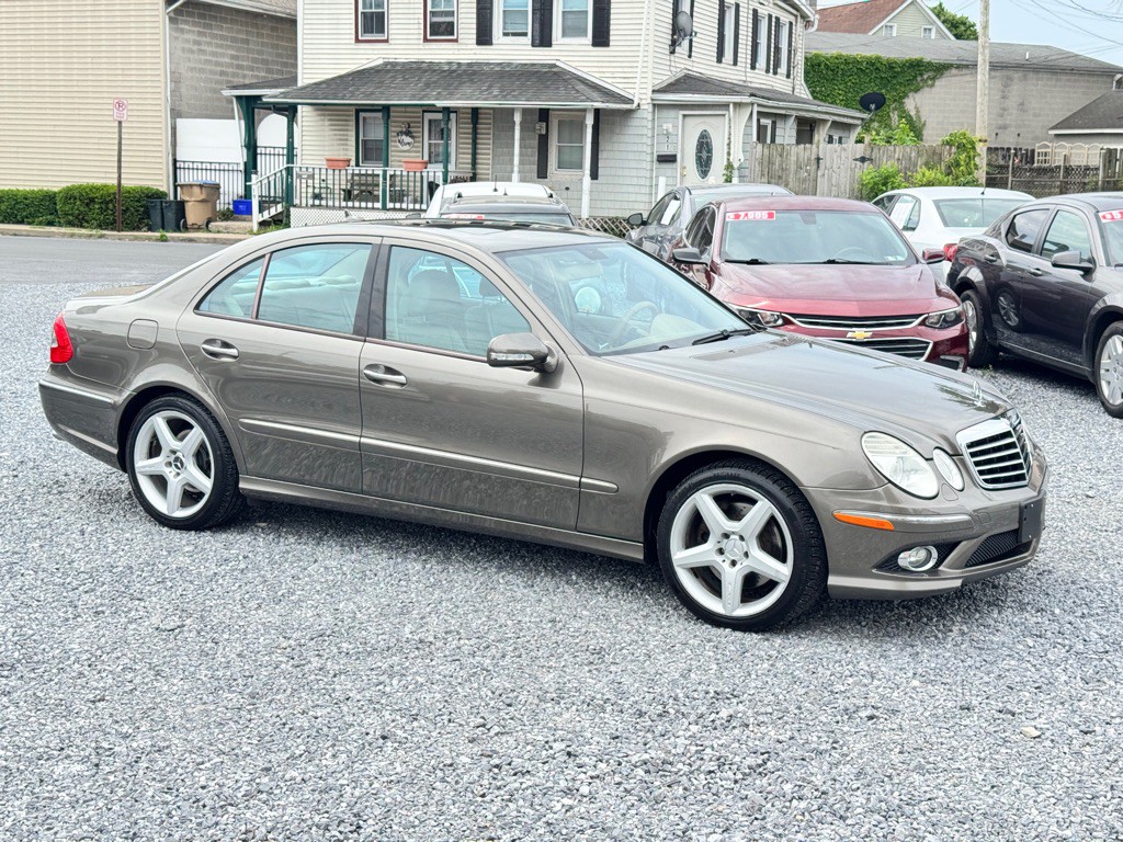 2009 Mercedes-Benz E-Class Image 4