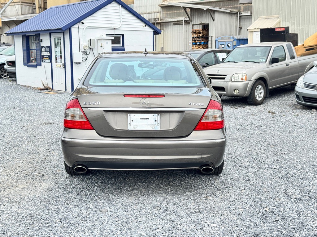 2009 Mercedes-Benz E-Class Image 7