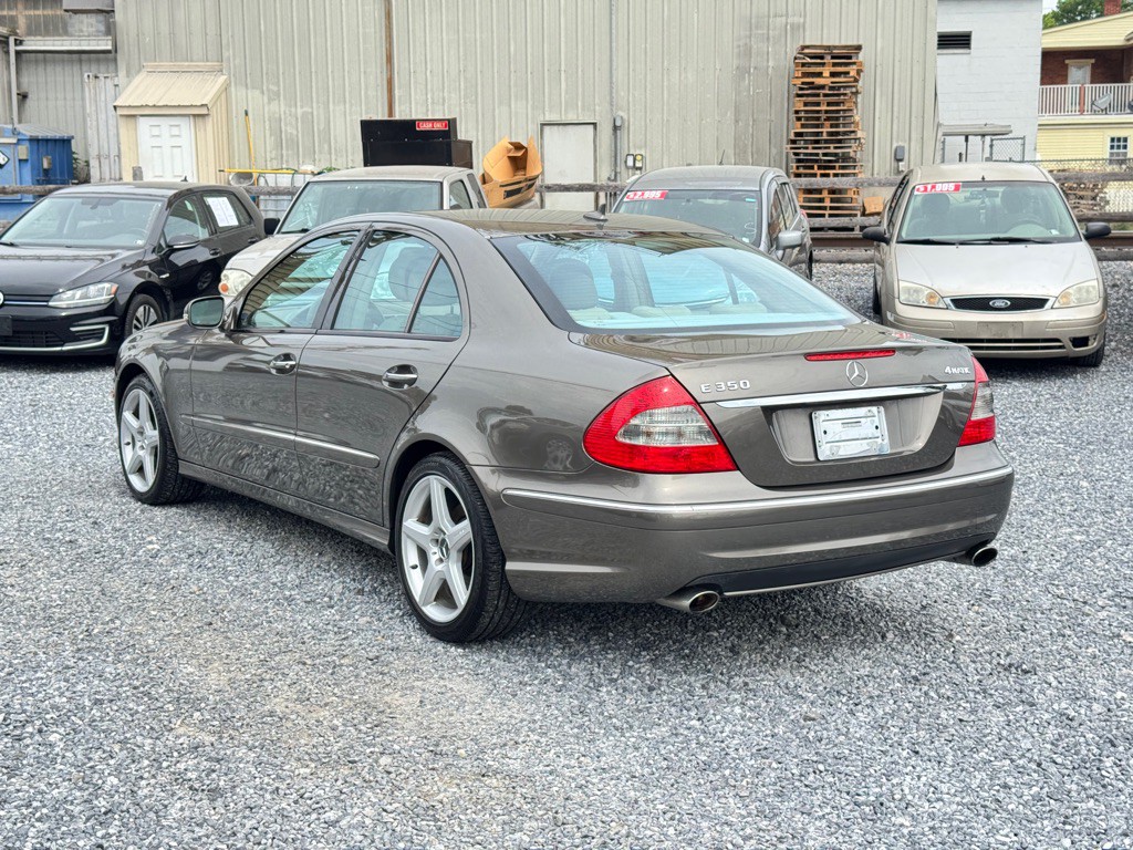 2009 Mercedes-Benz E-Class Image 8