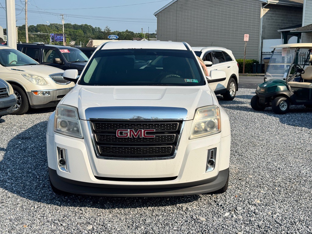 2010 GMC Terrain Image 2