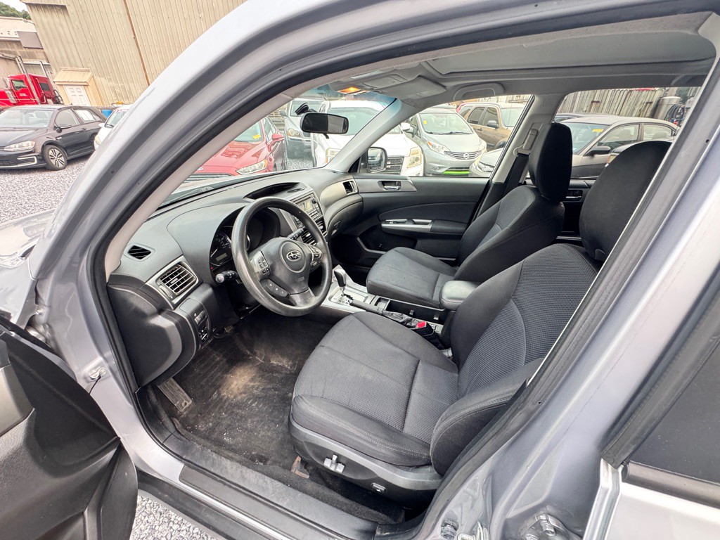 2012 Subaru Forester Image 10