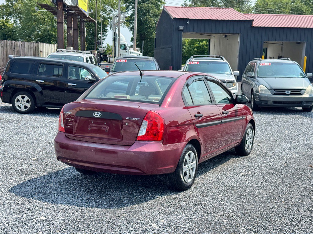 2009 Hyundai Accent Image 5