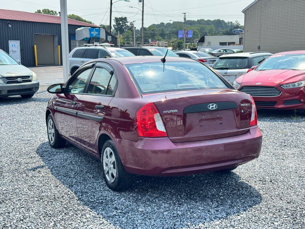 2009 Hyundai Accent Image 7