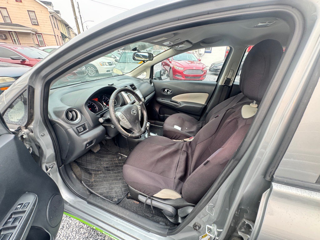 2014 Nissan Versa Image 9
