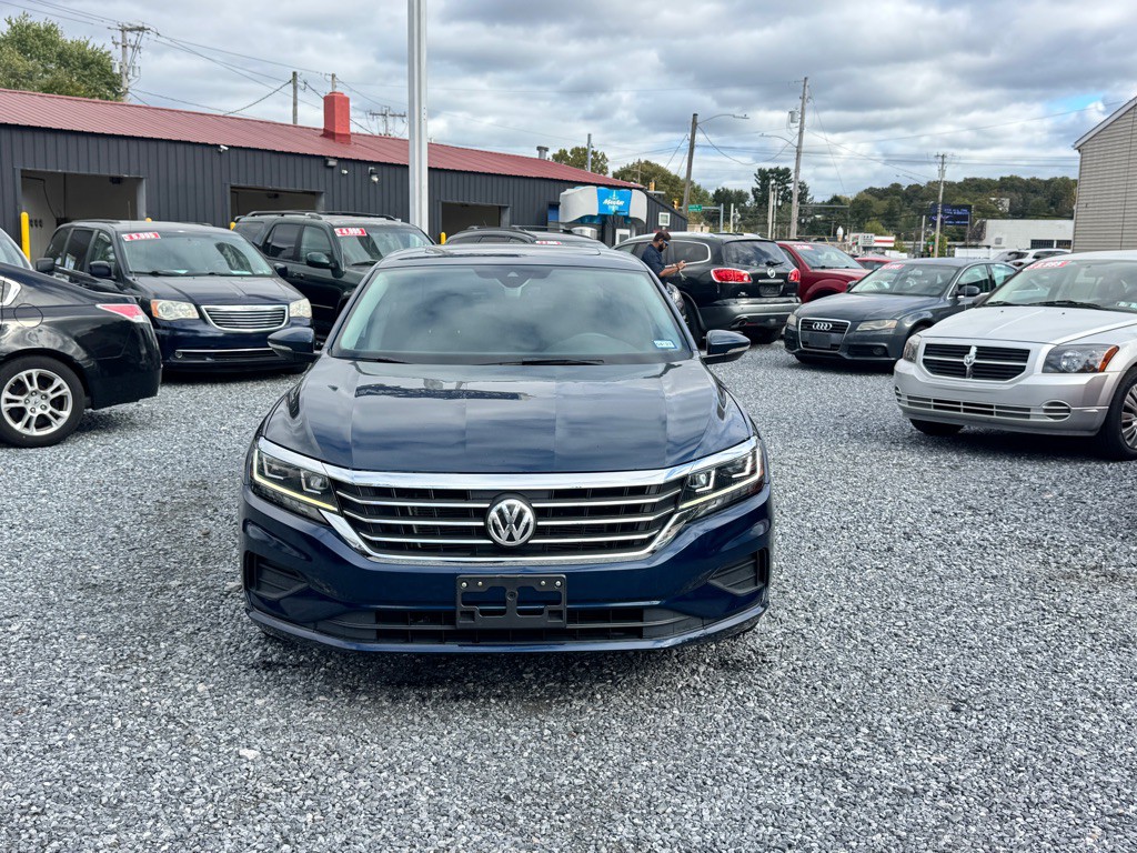 2021 Volkswagen Passat Image 2