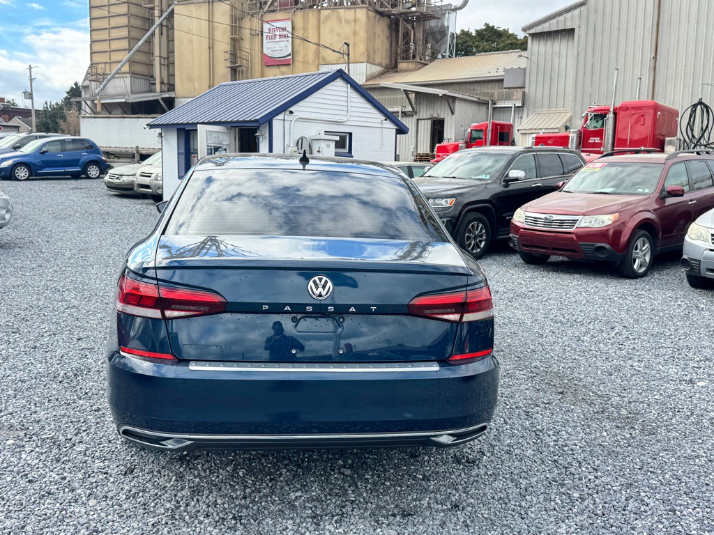 2021 Volkswagen Passat Image 5