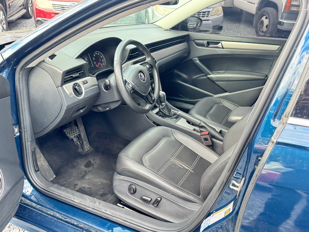 2021 Volkswagen Passat Image 8