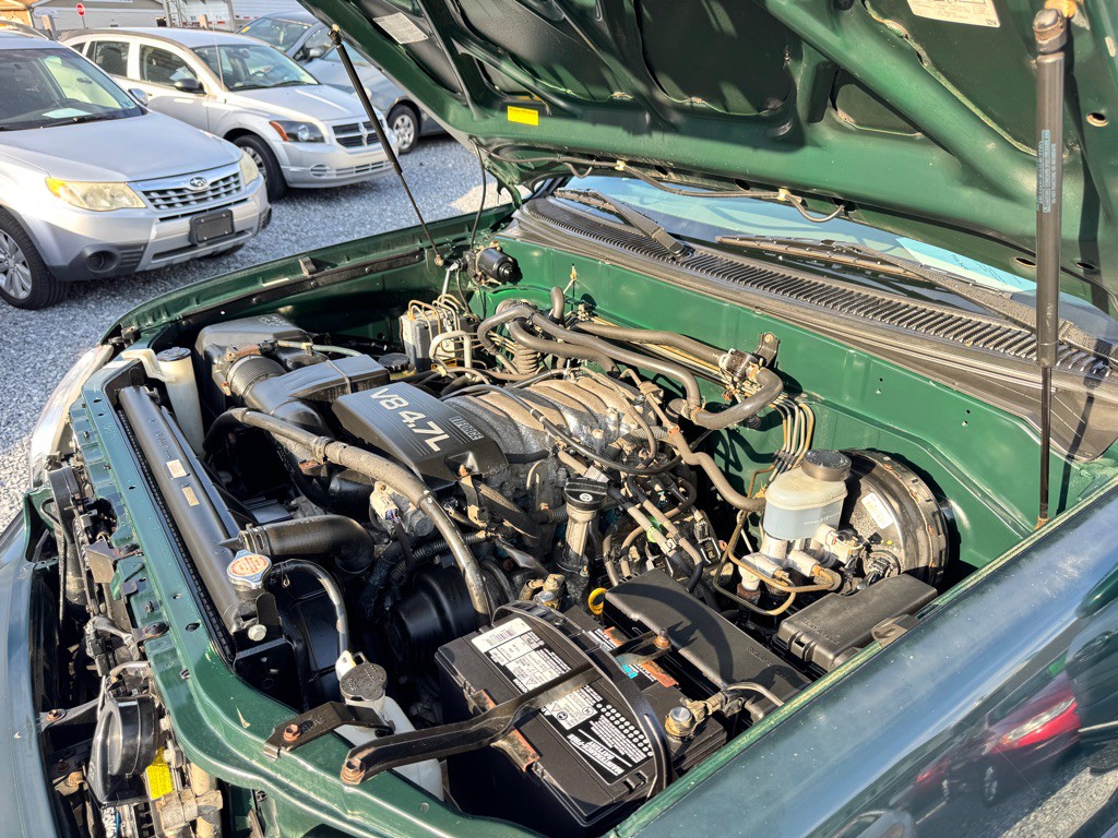 2002 Toyota Sequoia Image 16