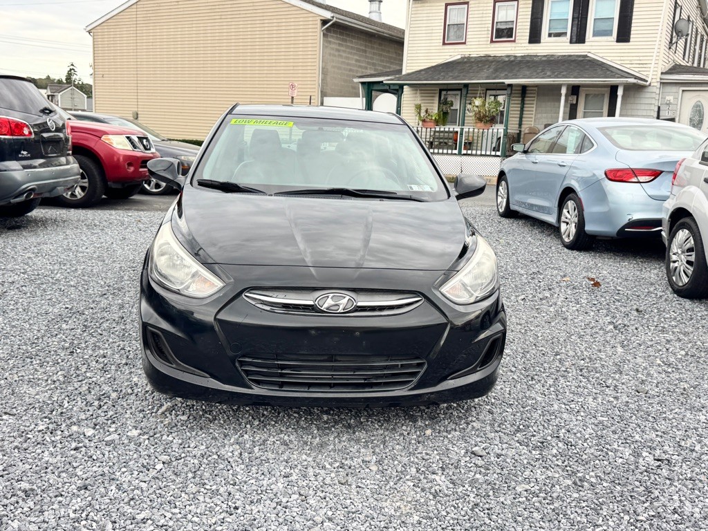 2016 Hyundai Accent Image 2