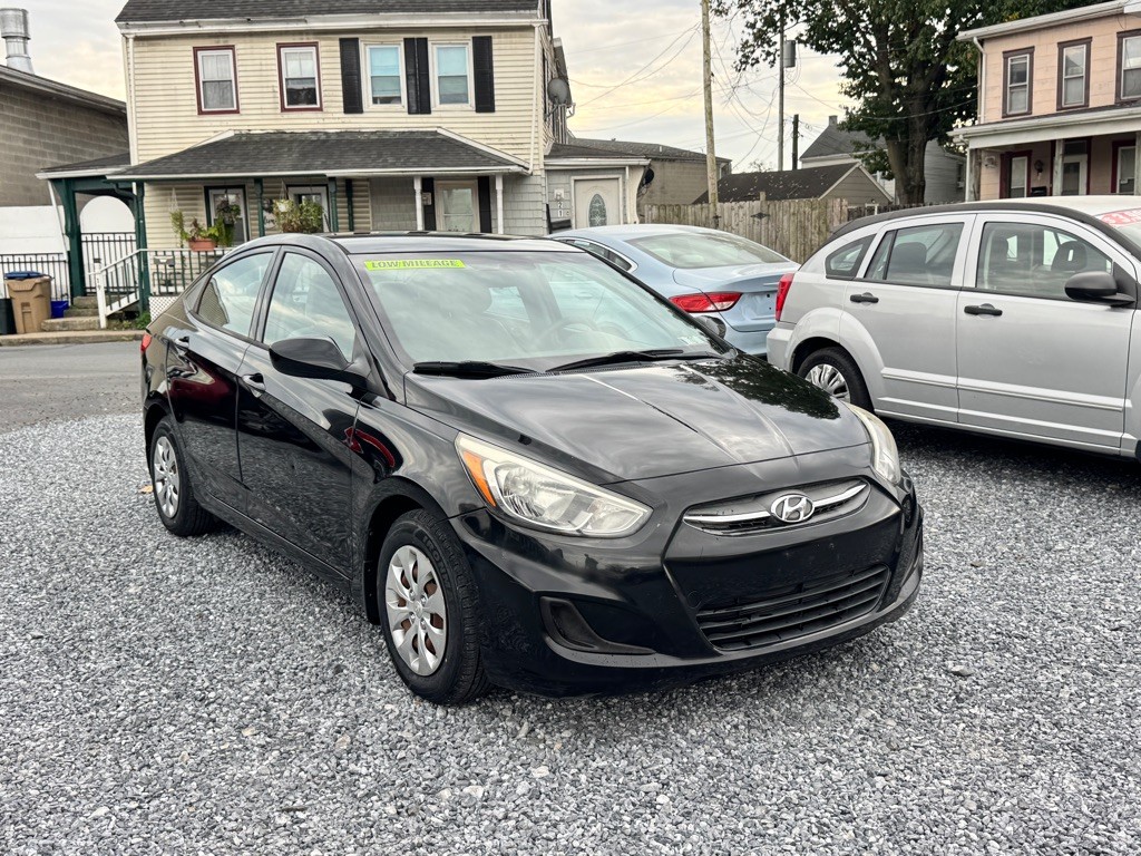 2016 Hyundai Accent Image 3