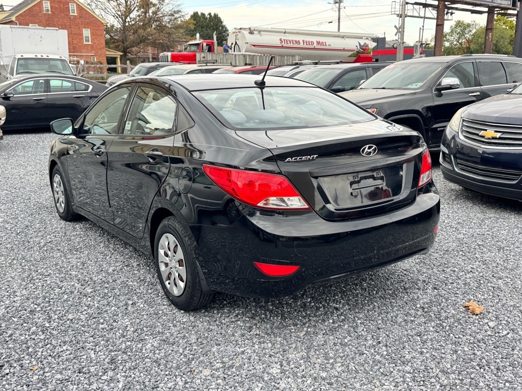 2016 Hyundai Accent Image 6