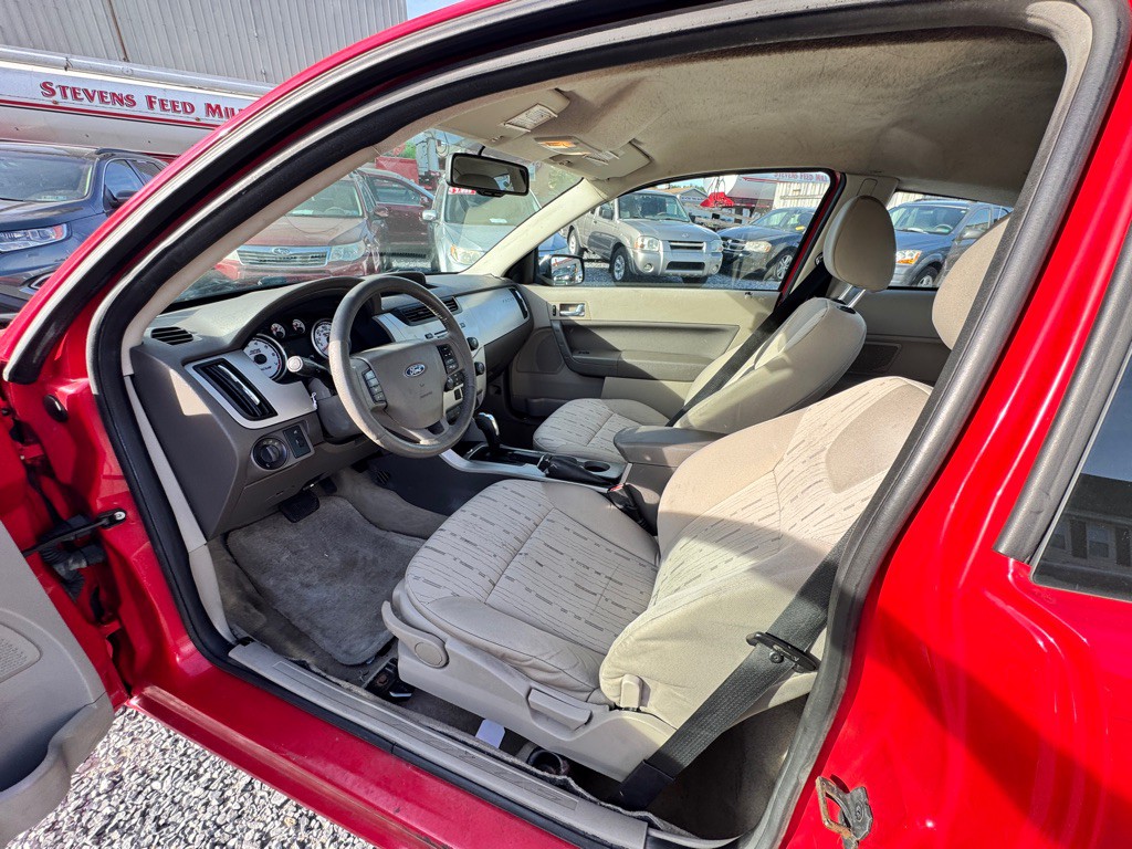 2008 Ford Focus Image 9