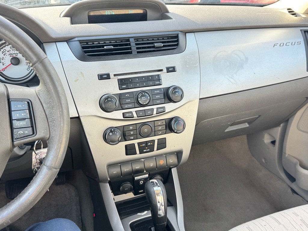 2008 Ford Focus Image 11
