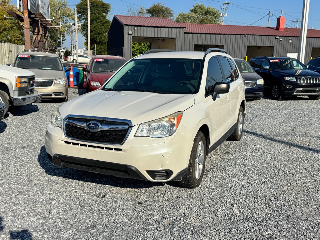 2015 Subaru Forester Image 1