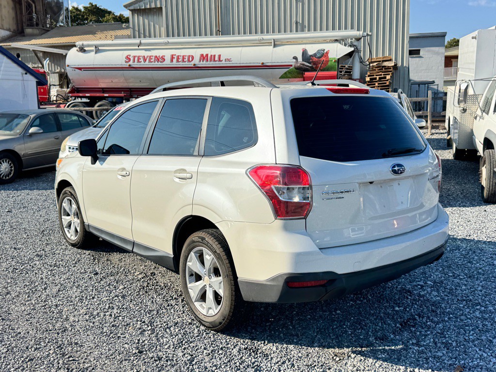 2015 Subaru Forester Image 7