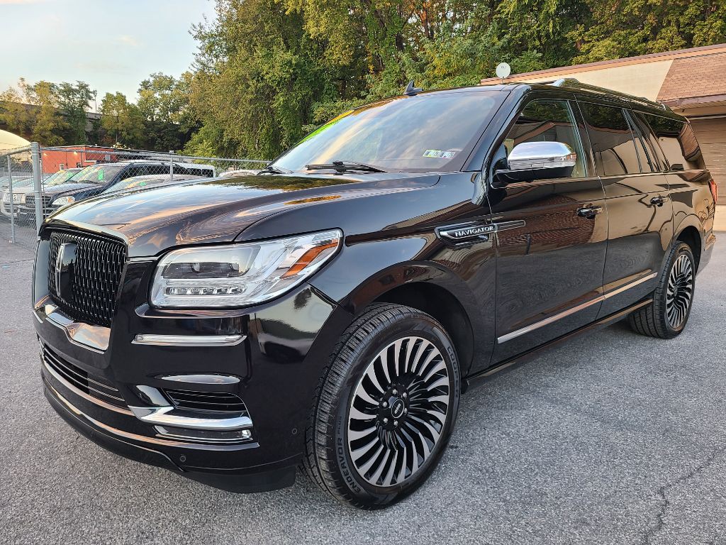 2021 Lincoln Navigator Image 1