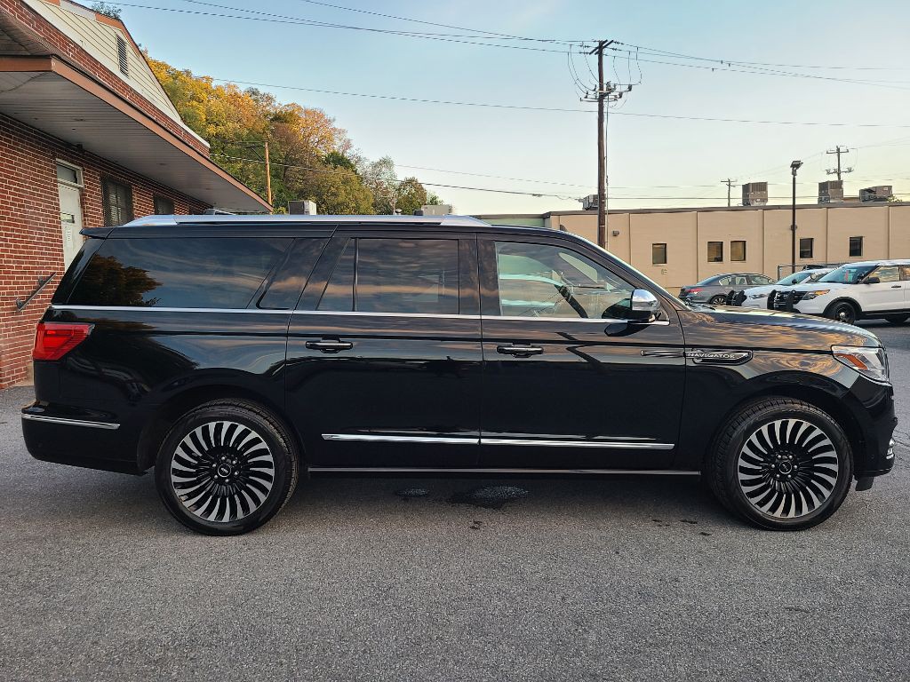 2021 Lincoln Navigator Image 6