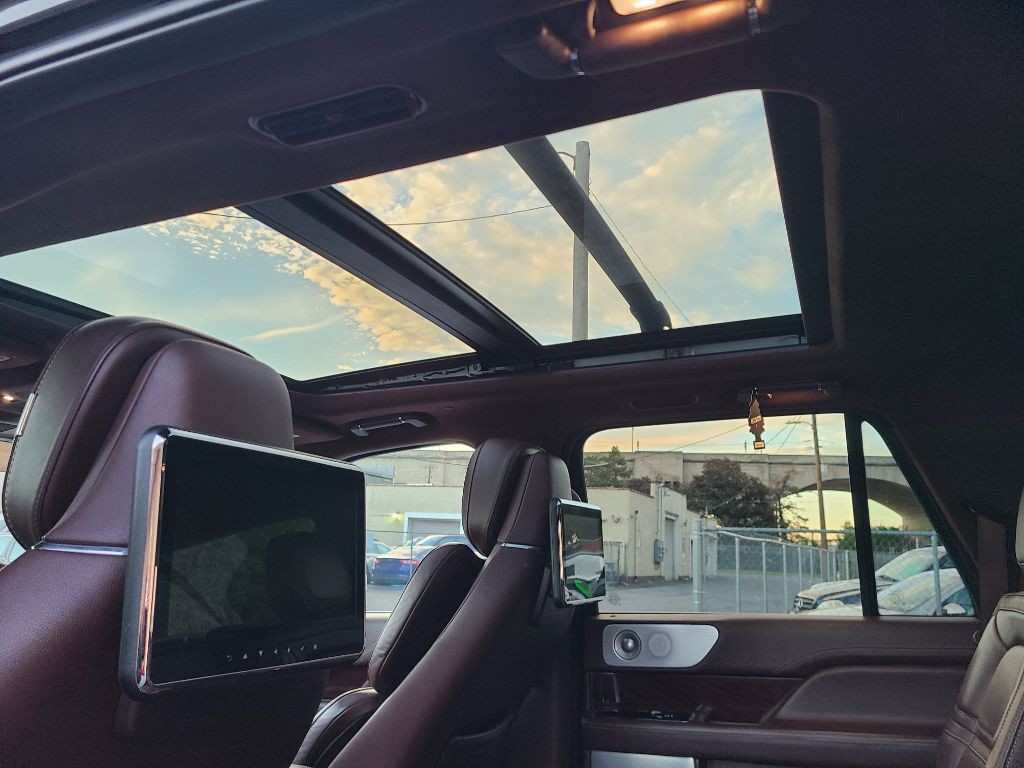 2021 Lincoln Navigator Image 23