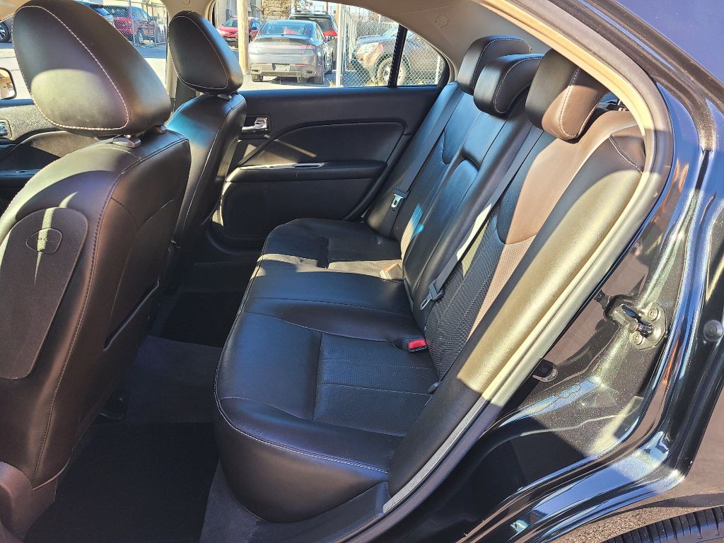 2010 Mercury Milan Image 13
