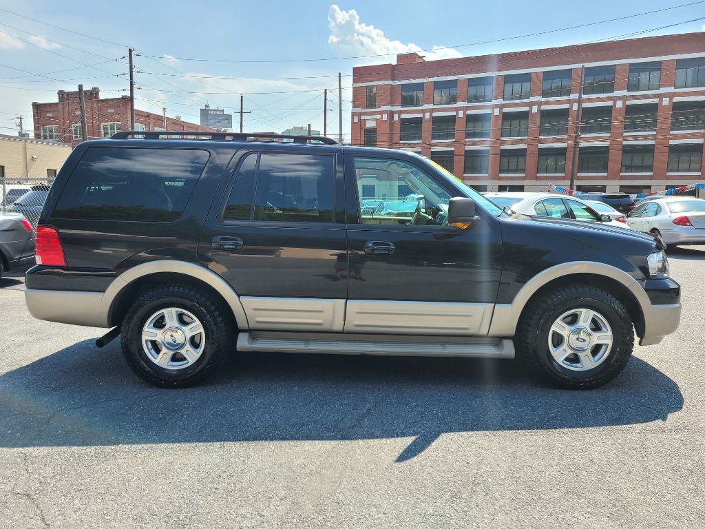 2005 Ford Expedition Image 4