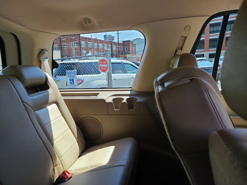 2005 Ford Expedition Image 11