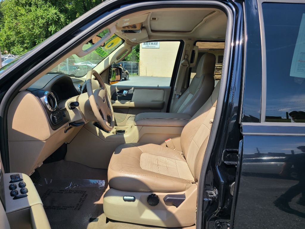 2005 Ford Expedition Image 18