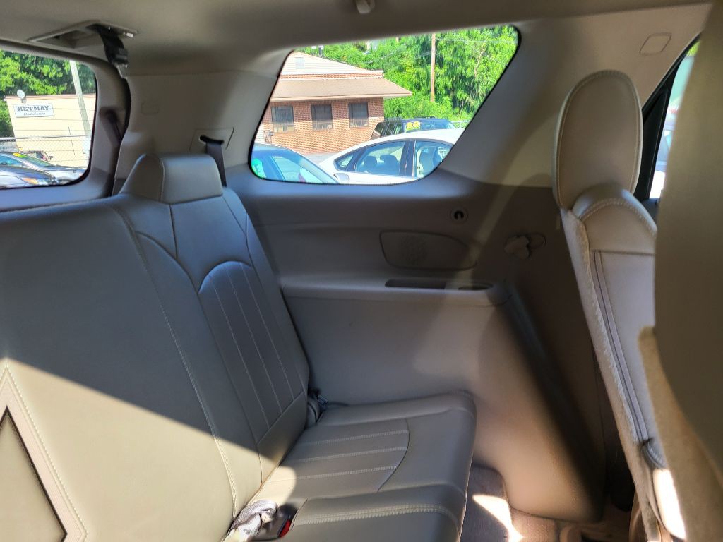 2015 GMC Acadia Image 9