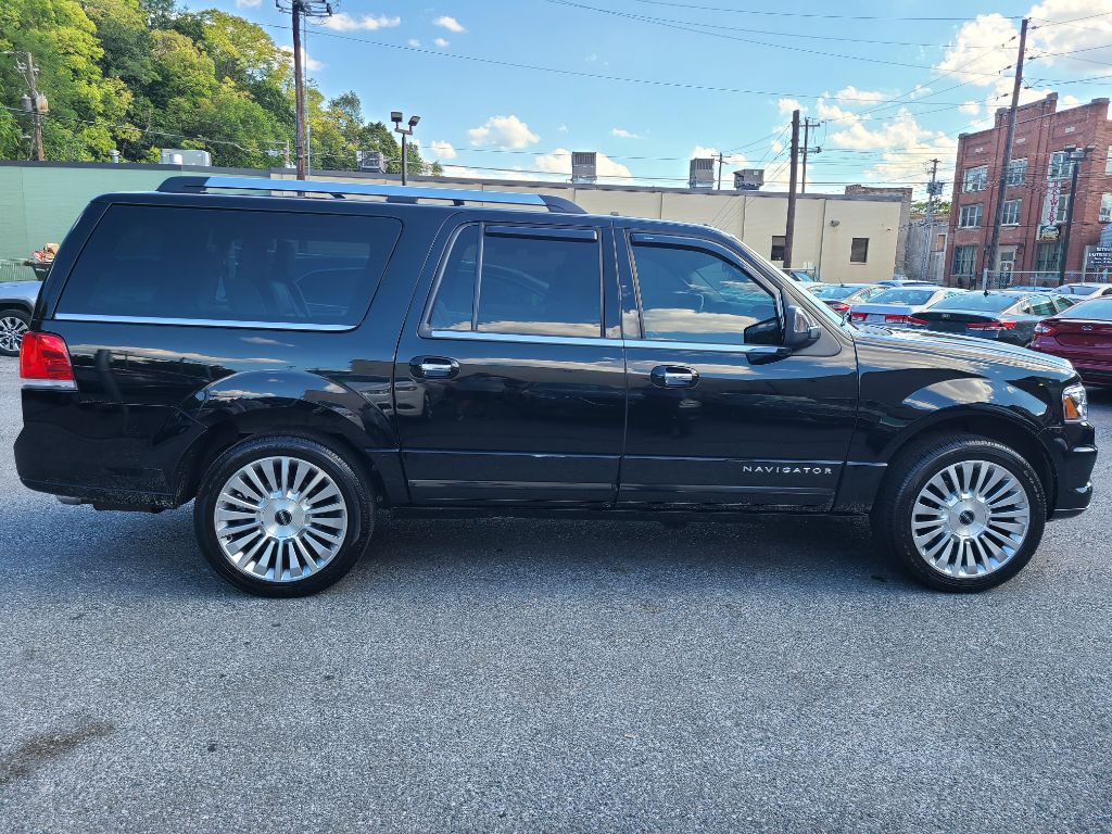 2016 Lincoln Navigator Image 6