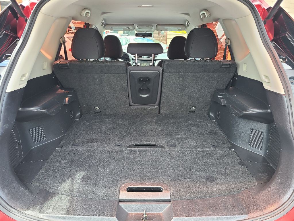 2017 Nissan Rogue Image 10