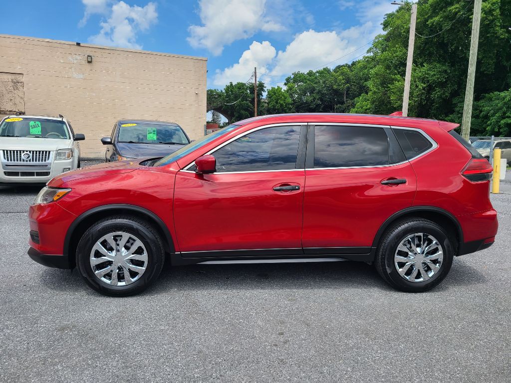 2017 Nissan Rogue Image 2