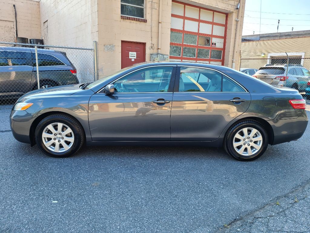 2009 Toyota Camry Image 2