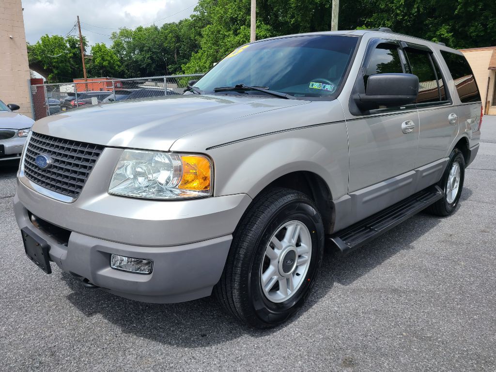 2003 Ford Expedition Image 1