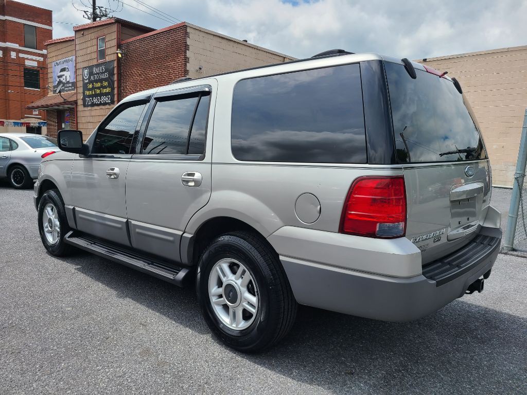 2003 Ford Expedition Image 3