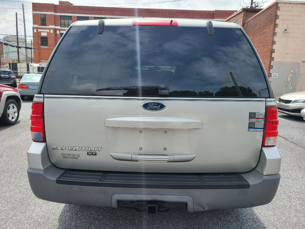 2003 Ford Expedition Image 4