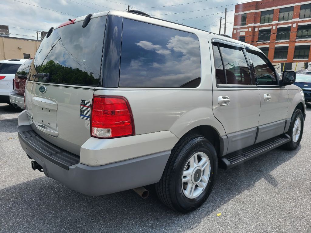 2003 Ford Expedition Image 5
