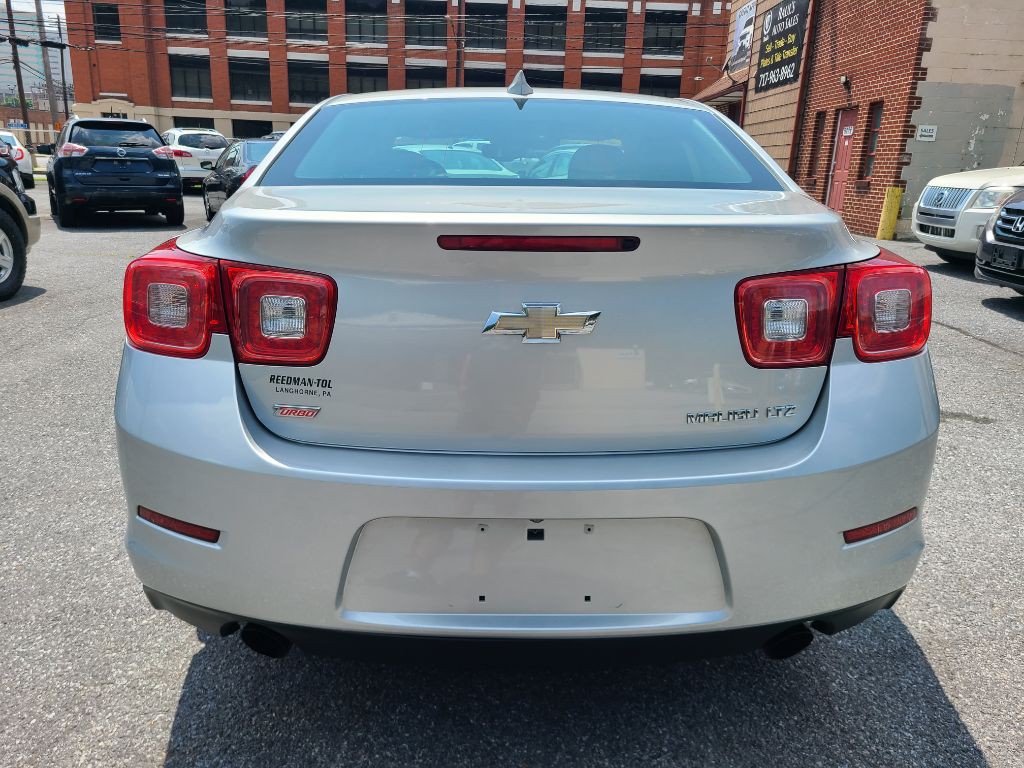 2015 Chevrolet Malibu Image 4