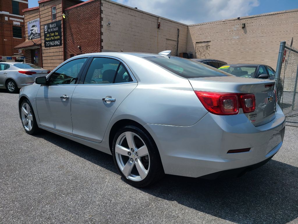 2015 Chevrolet Malibu Image 3