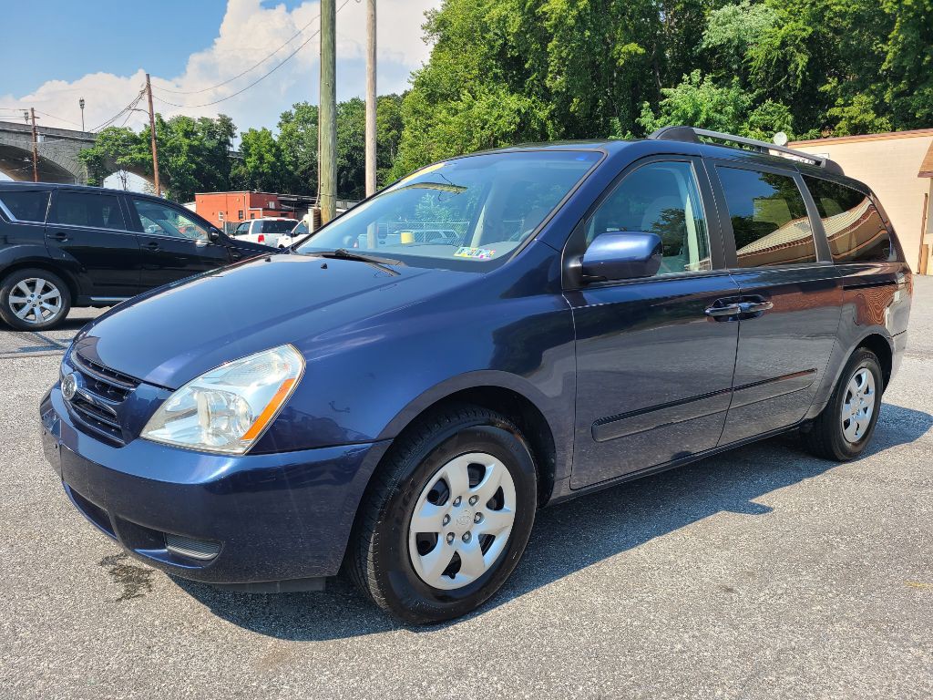 2008 Kia Sedona Image 1