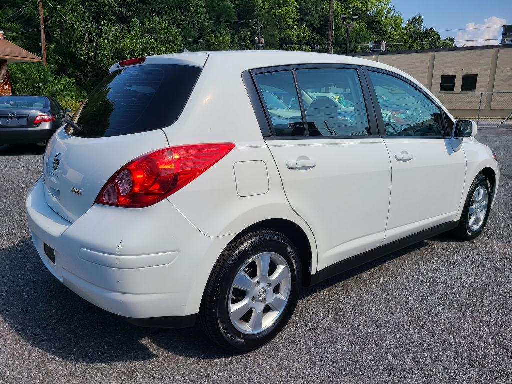 2012 Nissan Versa Image 19