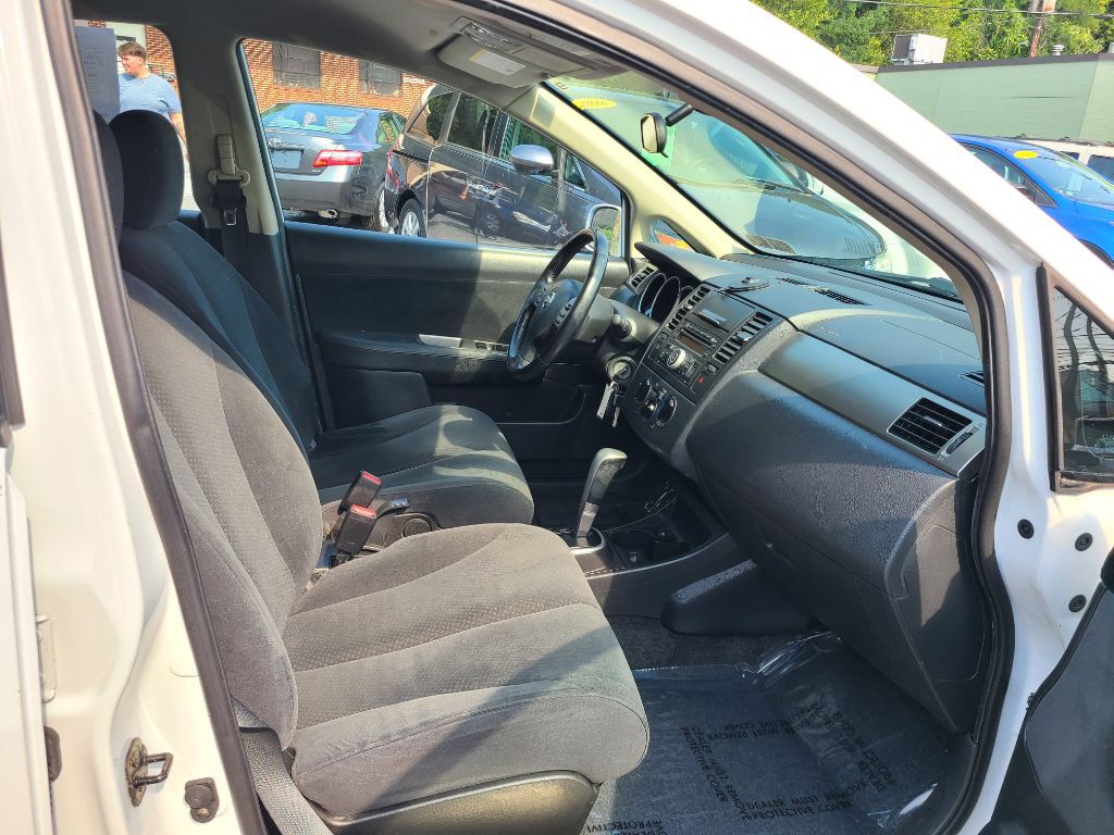 2012 Nissan Versa Image 23