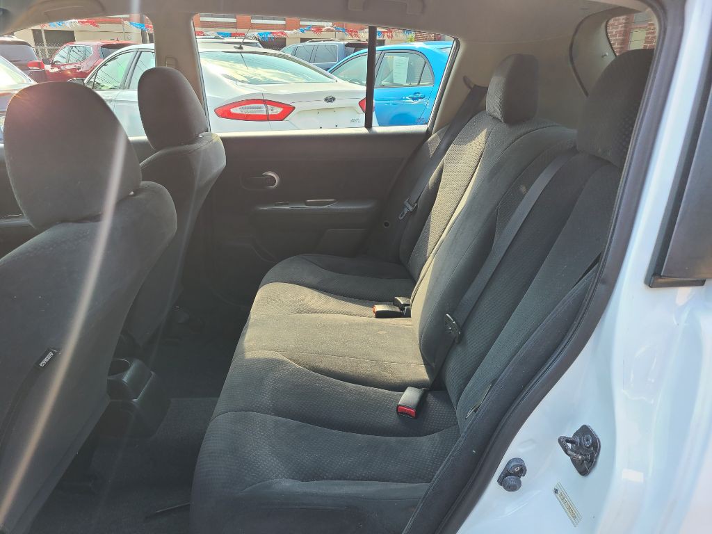 2012 Nissan Versa Image 26